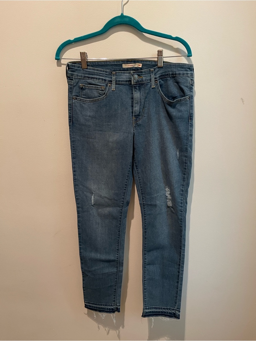 Levi's Blue Ankle Cropped Skinny Jeans